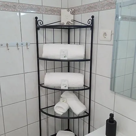 Greta Apartment *